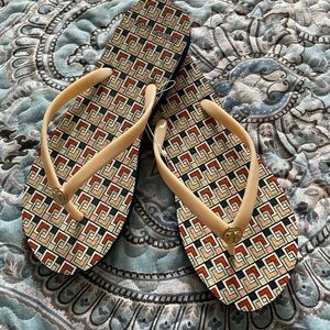 SOLD😊New 🤩 Tory Burch flip flops